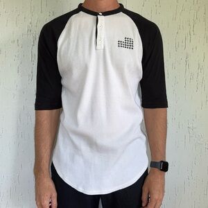 Black Apple Men’s Waffle Knit Baseball Shirt Medium Black/White